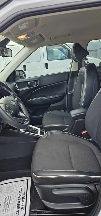 2022 Hyundai Venue - Image 6 of 7