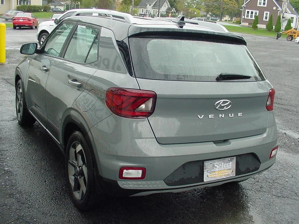 2022 Hyundai Venue - Image 6 of 12
