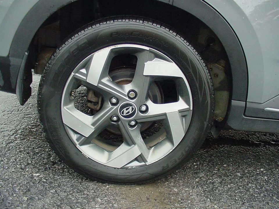 2022 Hyundai Venue - Image 7 of 12