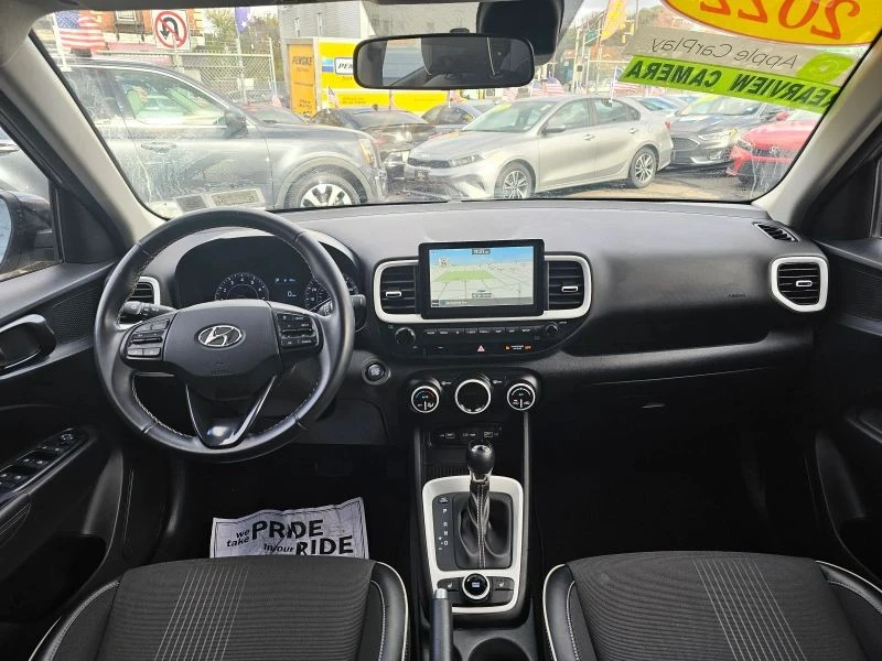 2022 Hyundai Venue - Image 10 of 12