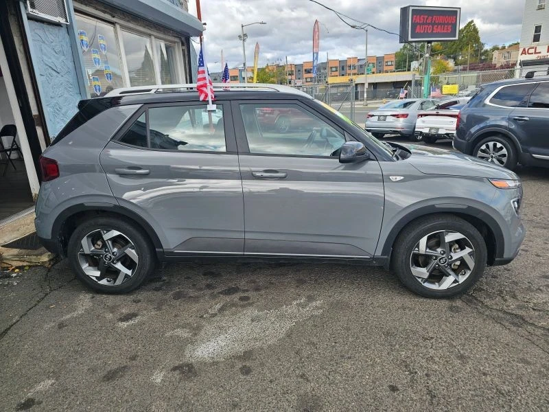 2022 Hyundai Venue - Image 3 of 12