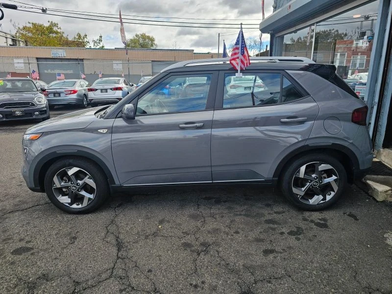 2022 Hyundai Venue - Image 2 of 12