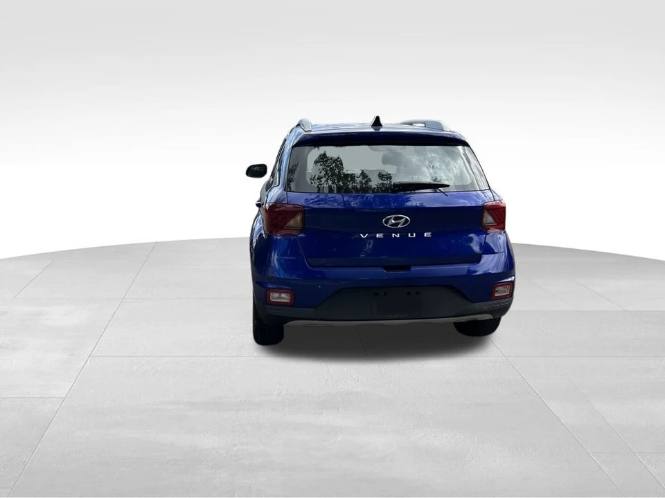 2022 Hyundai Venue - Image 5 of 12