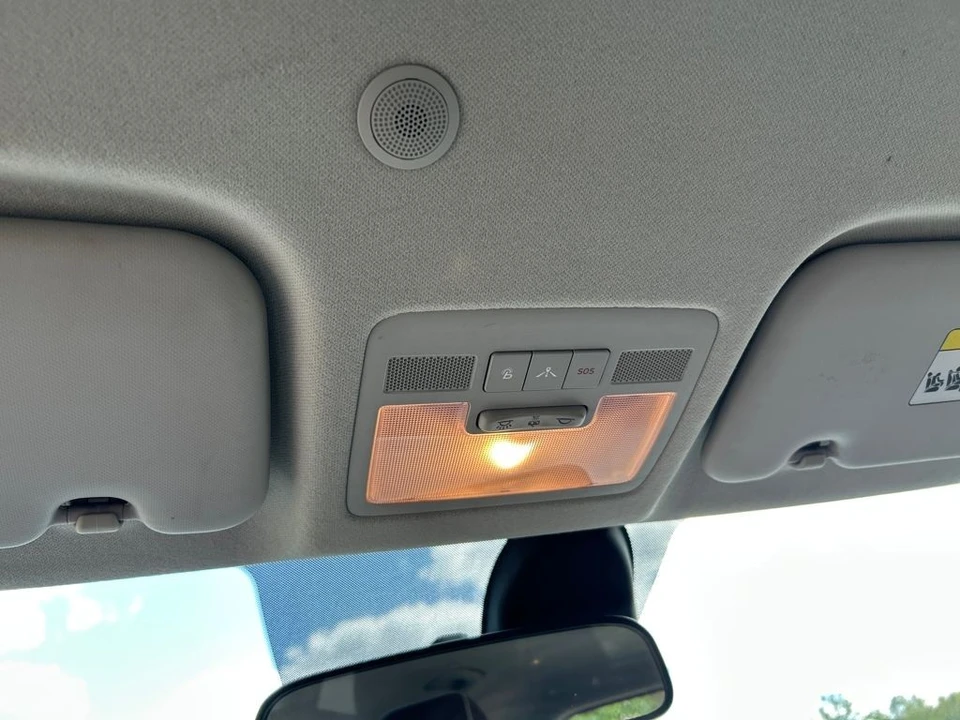 2022 Hyundai Venue - Image 10 of 12