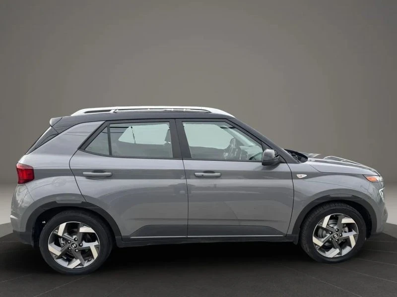 2022 Hyundai Venue - Image 4 of 12