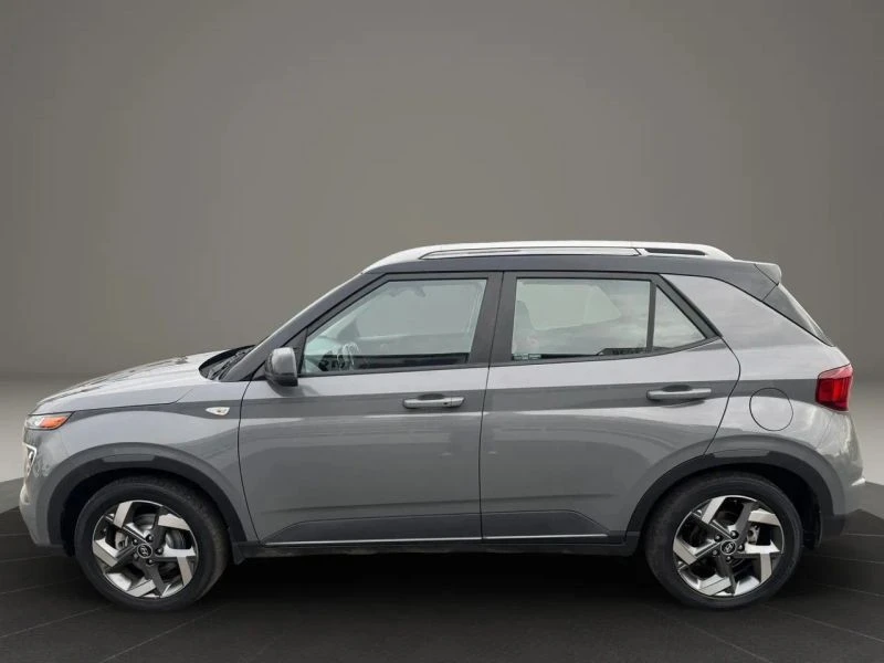 2022 Hyundai Venue - Image 8 of 12