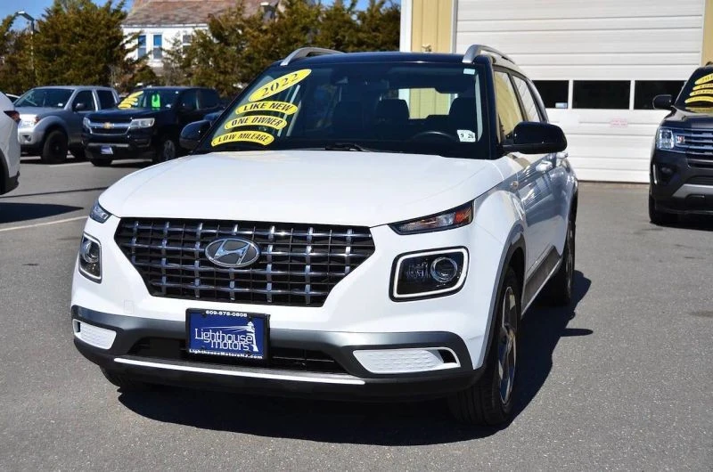 2022 Hyundai Venue - Image 4 of 12