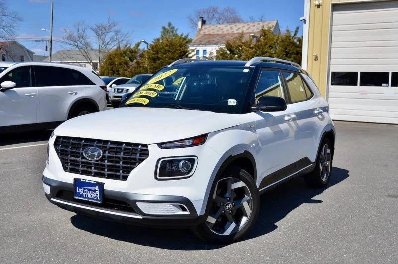 2022 Hyundai Venue - Image 2 of 12