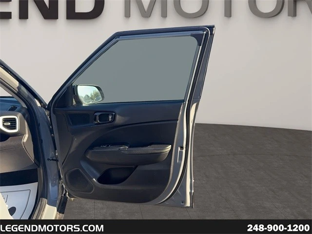 2022 Hyundai Venue - Image 16 of 21