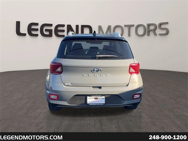 2022 Hyundai Venue - Image 7 of 12