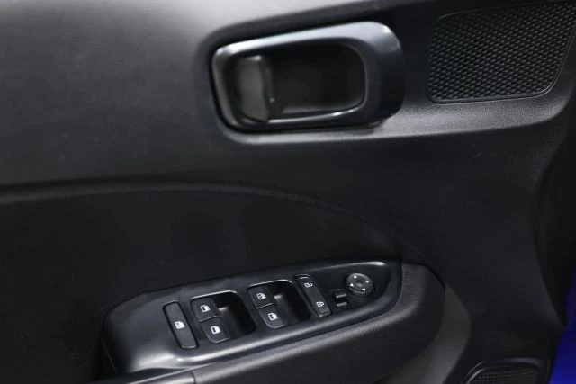 2022 Hyundai Venue - Image 10 of 12
