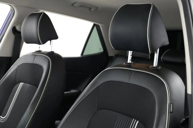 2022 Hyundai Venue - Image 14 of 21