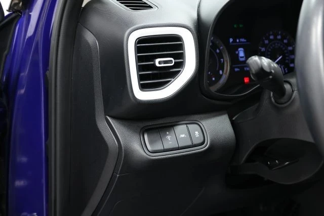 2022 Hyundai Venue - Image 15 of 21