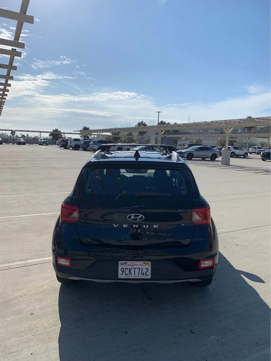 2022 Hyundai Venue - Image 3 of 9