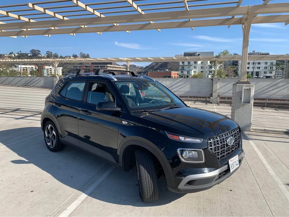 2022 Hyundai Venue - Image 2 of 9