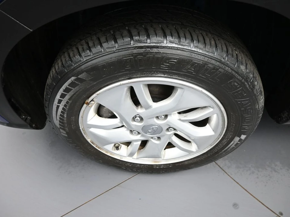 2022 Hyundai Venue - Image 14 of 21