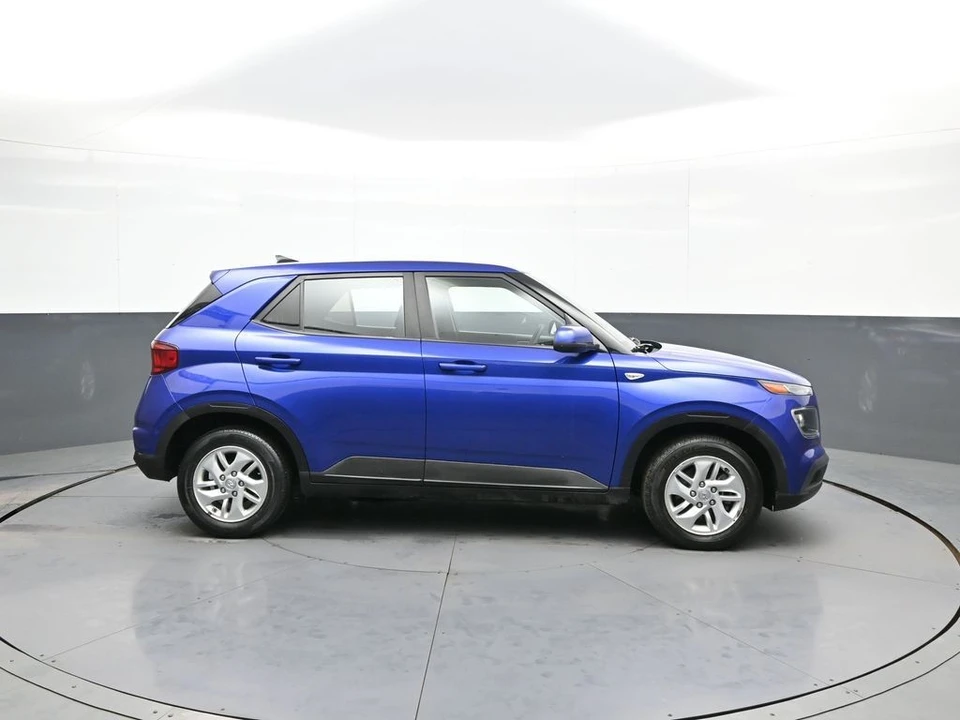 2022 Hyundai Venue - Image 5 of 21