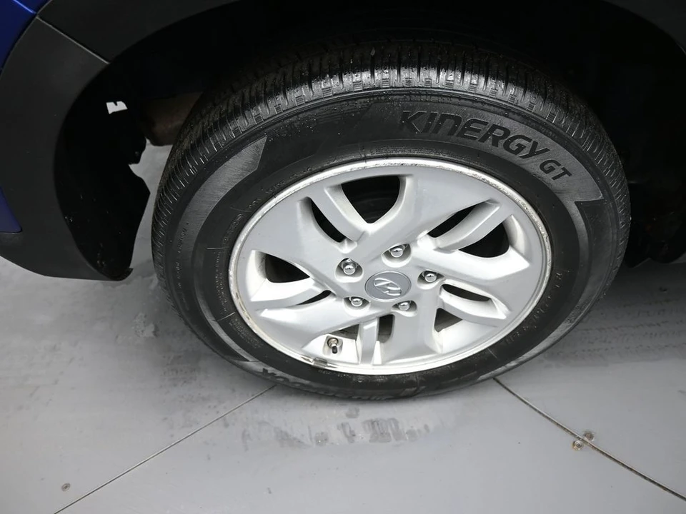 2022 Hyundai Venue - Image 12 of 21