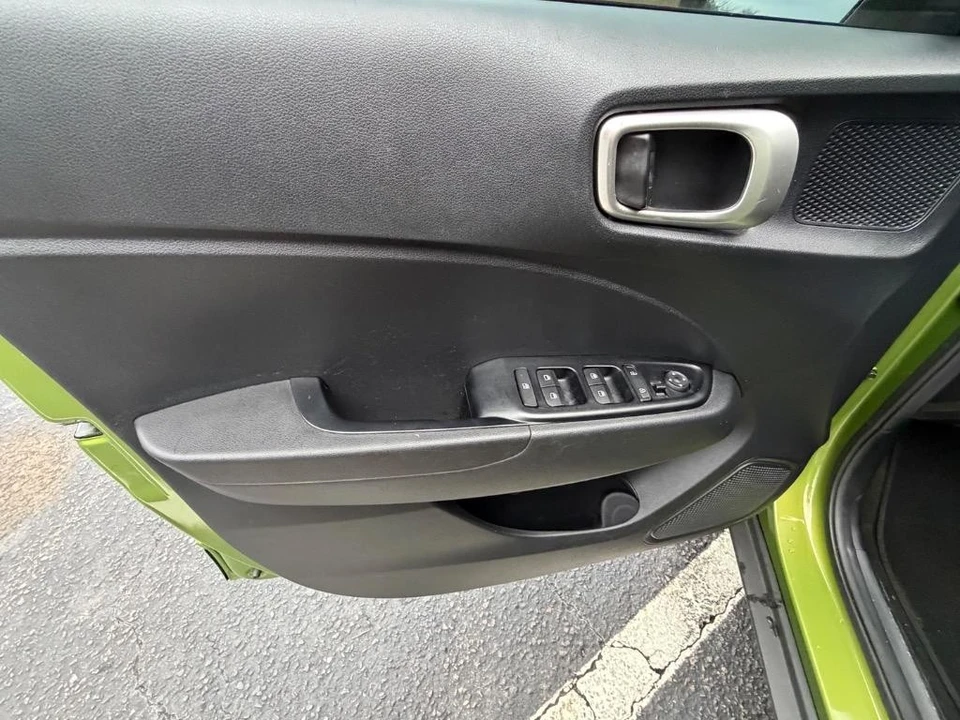 2022 Hyundai Venue - Image 3 of 21