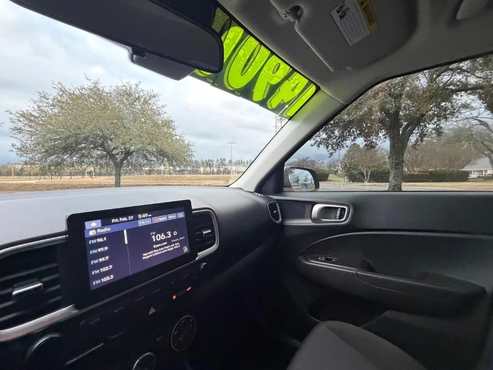 2022 Hyundai Venue - Image 12 of 21