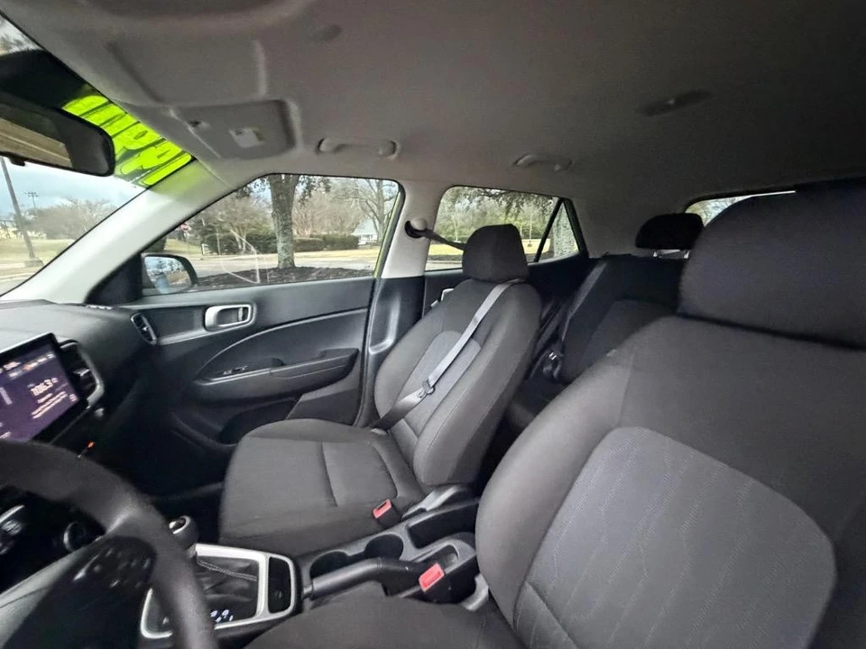 2022 Hyundai Venue - Image 5 of 21