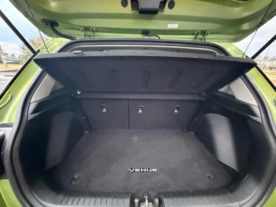 2022 Hyundai Venue - Image 16 of 21