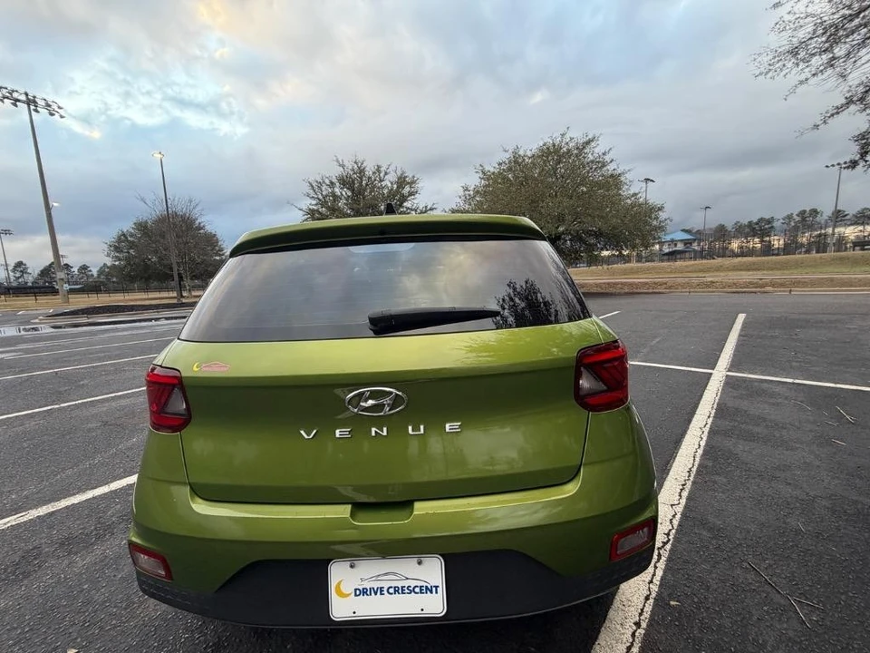 2022 Hyundai Venue - Image 15 of 21
