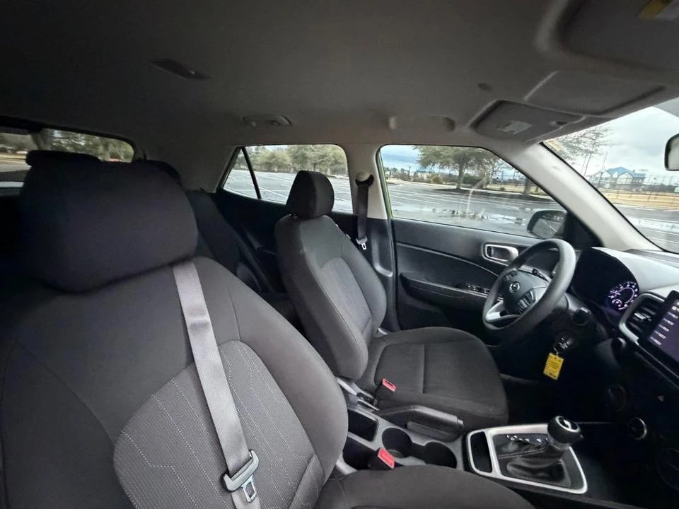 2022 Hyundai Venue - Image 19 of 21