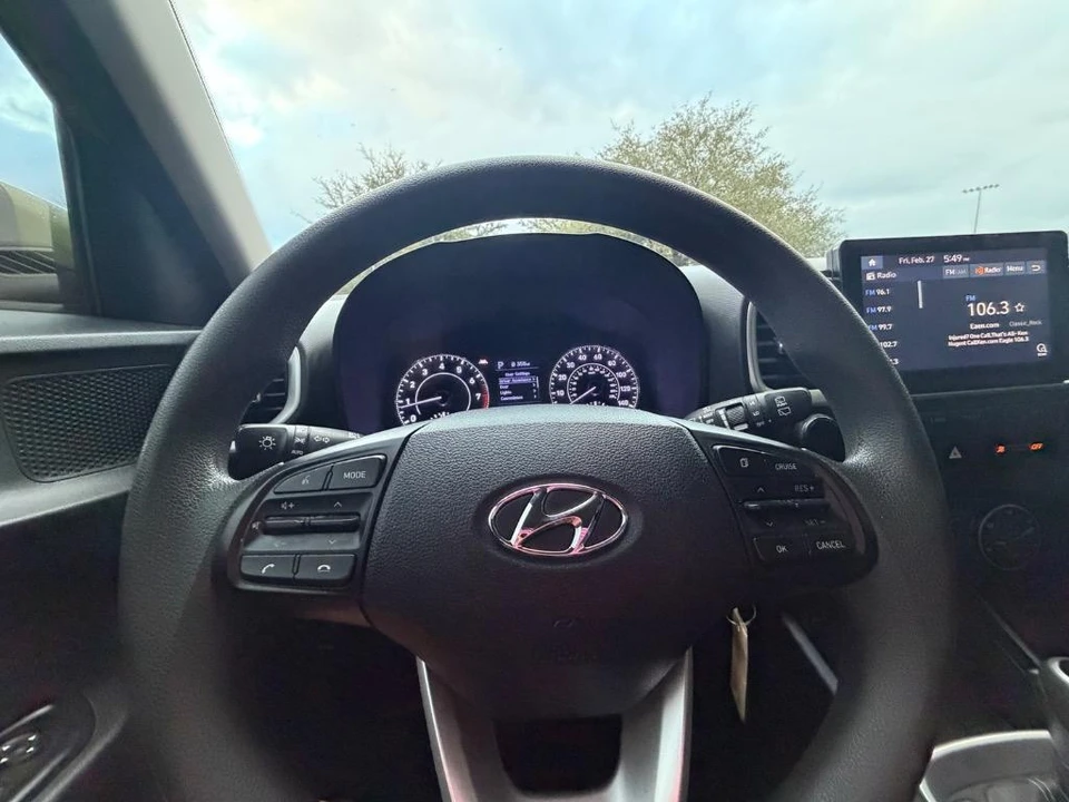 2022 Hyundai Venue - Image 7 of 21