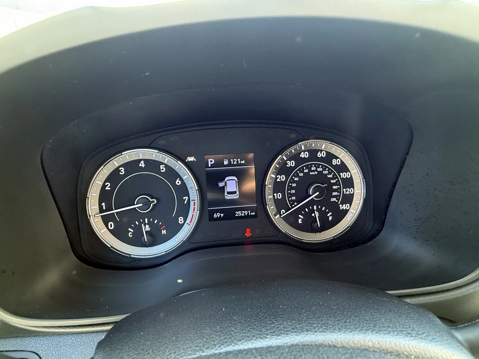 2022 Hyundai Venue - Image 13 of 18
