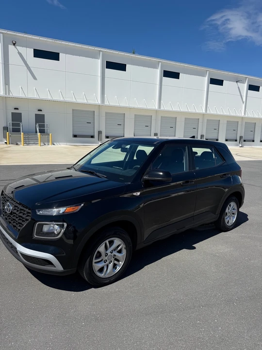 2022 Hyundai Venue - Image 7 of 18