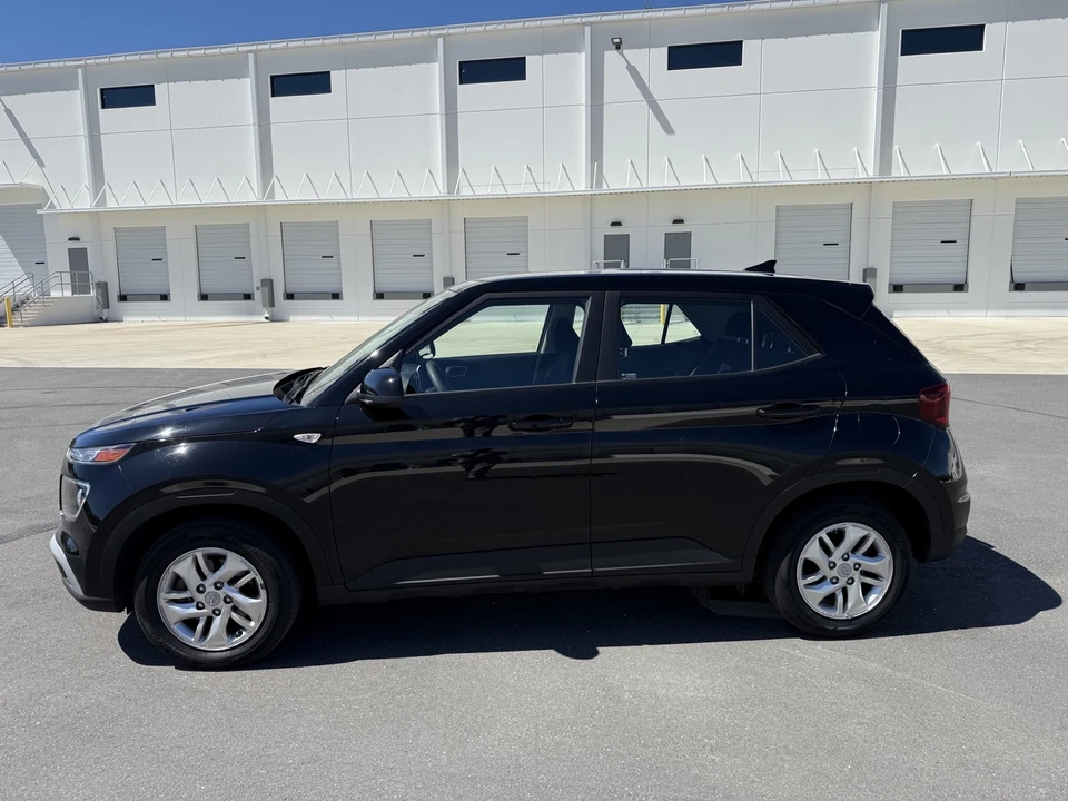 2022 Hyundai Venue - Image 6 of 18