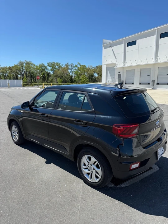 2022 Hyundai Venue - Image 5 of 18