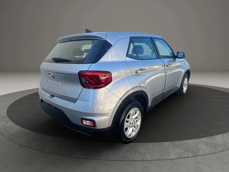 2022 Hyundai Venue - Image 5 of 12