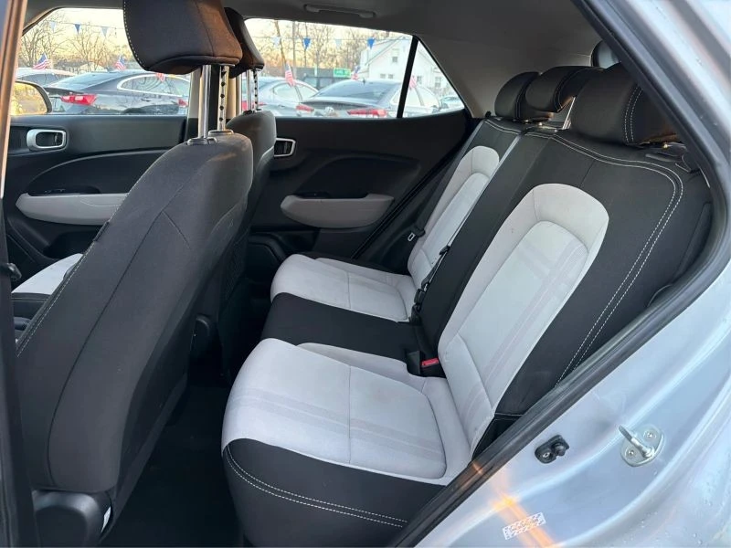 2022 Hyundai Venue - Image 10 of 12