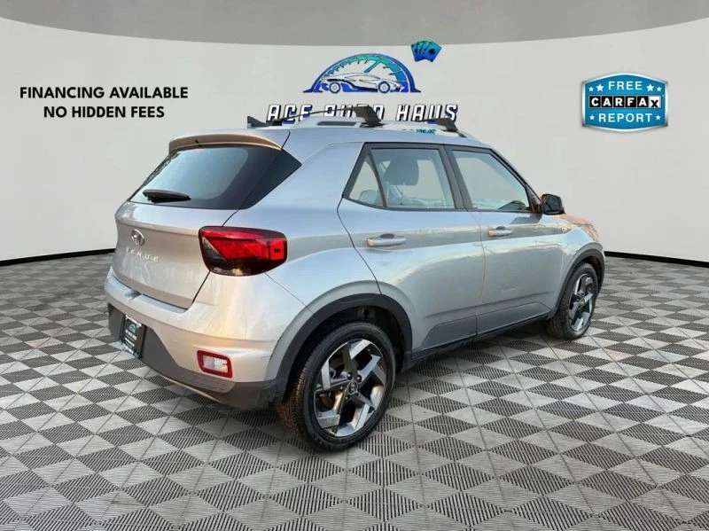 2022 Hyundai Venue - Image 7 of 12