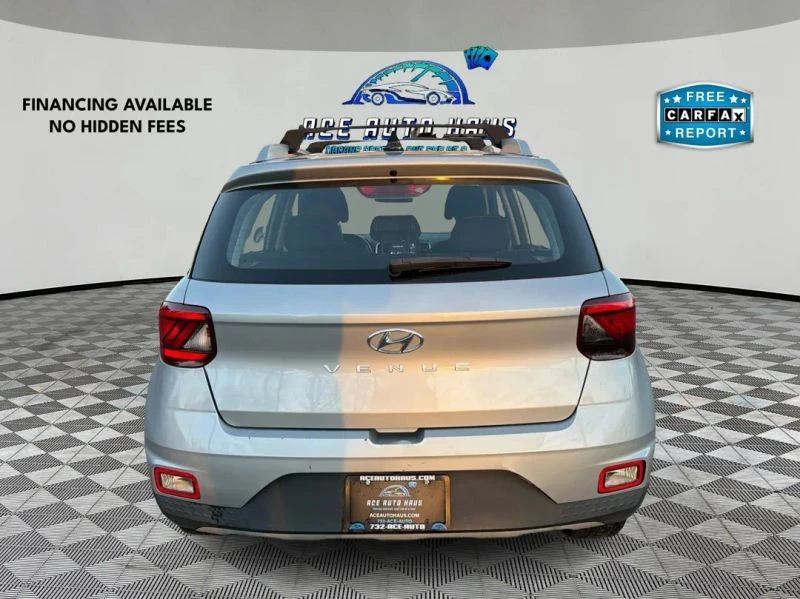 2022 Hyundai Venue - Image 6 of 12