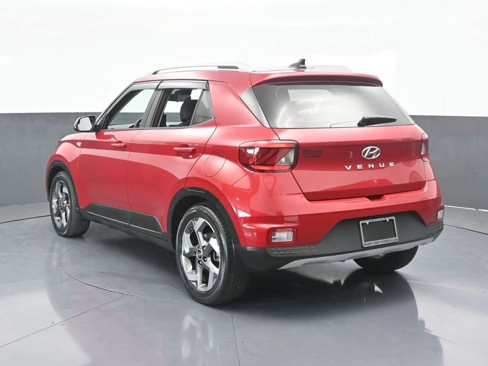 2022 Hyundai Venue - Image 4 of 12