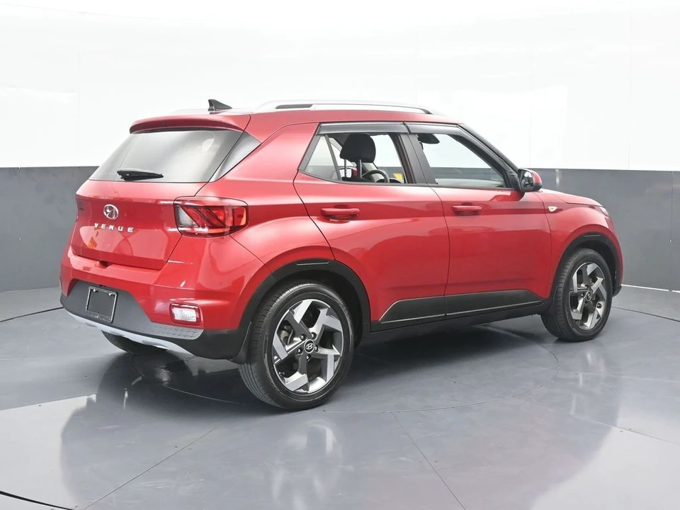 2022 Hyundai Venue - Image 6 of 12