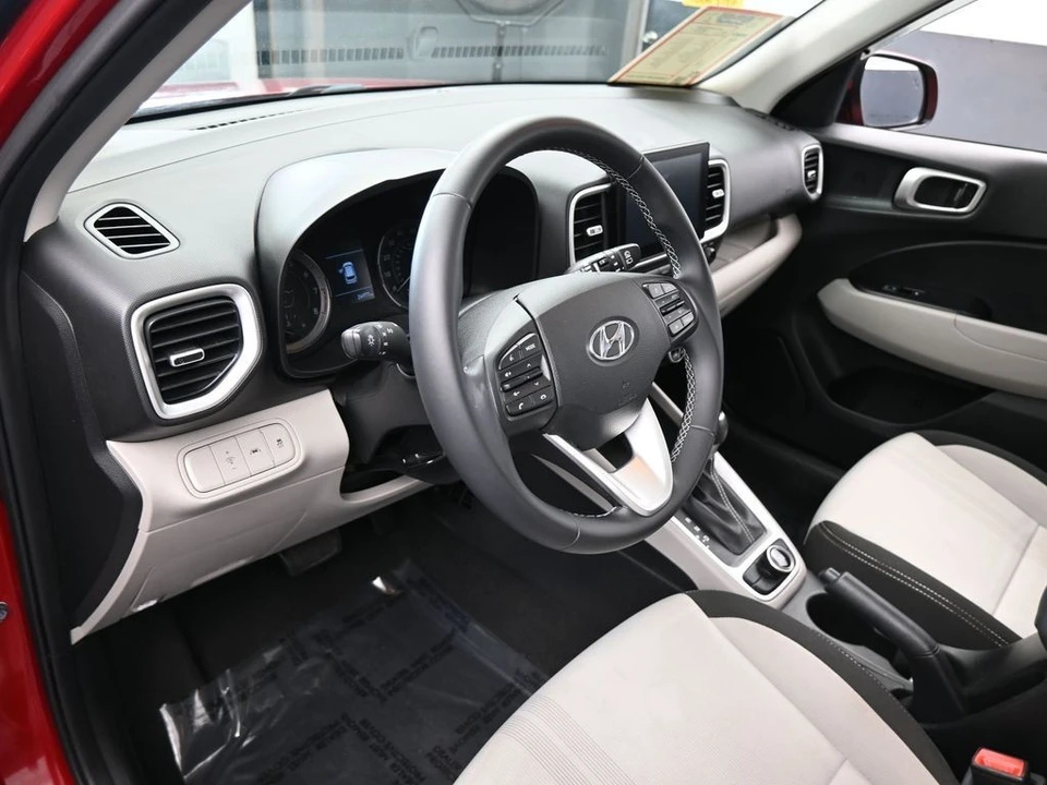 2022 Hyundai Venue - Image 10 of 12