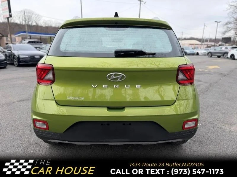 2022 Hyundai Venue - Image 9 of 12