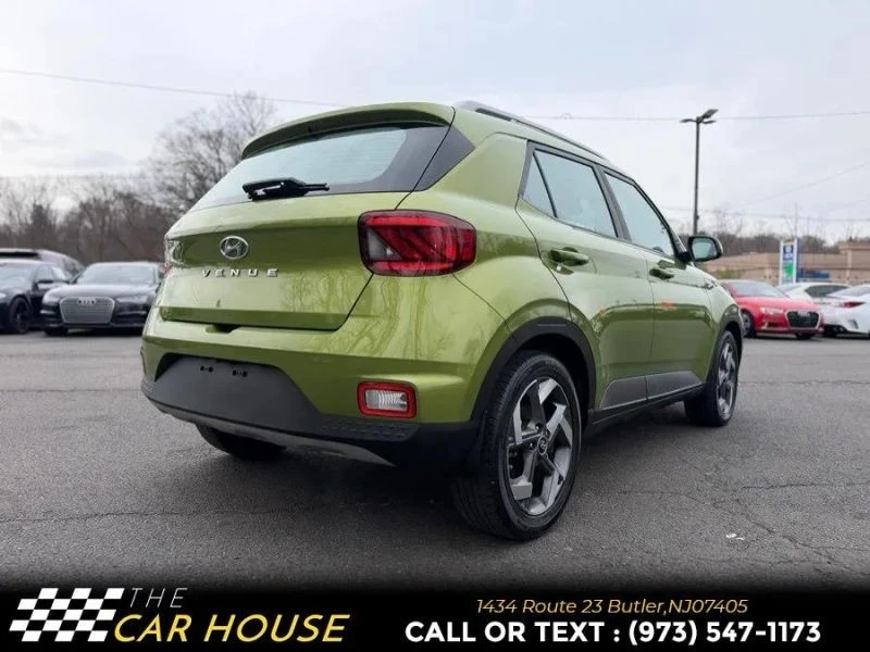 2022 Hyundai Venue - Image 8 of 12