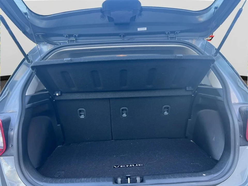 2022 Hyundai Venue - Image 11 of 12