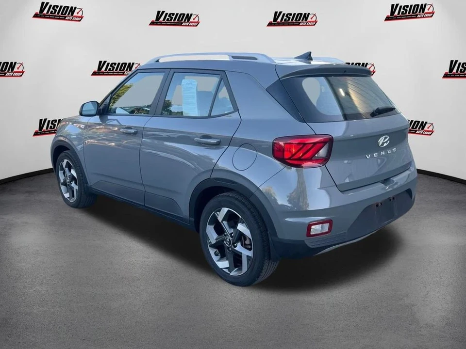 2022 Hyundai Venue - Image 7 of 12