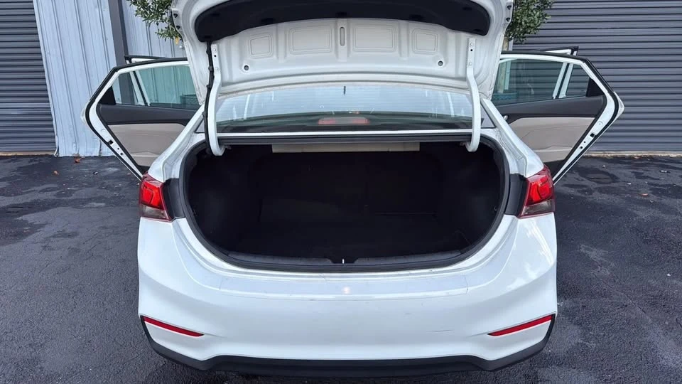2022 Hyundai Accent - Image 11 of 20