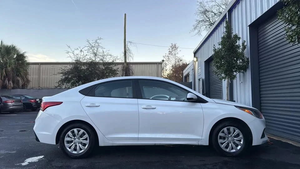 2022 Hyundai Accent - Image 8 of 20