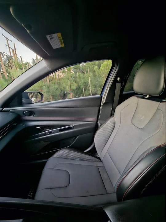 2022 Hyundai Elantra - Image 9 of 10