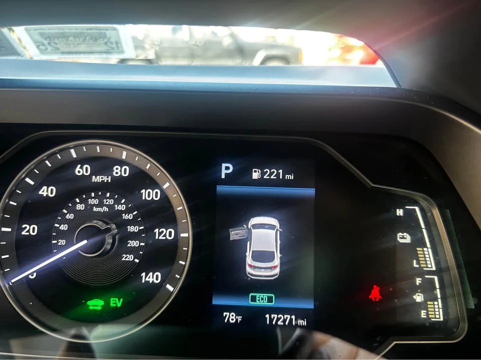 2022 Hyundai Ioniq 5 - Image 8 of 8