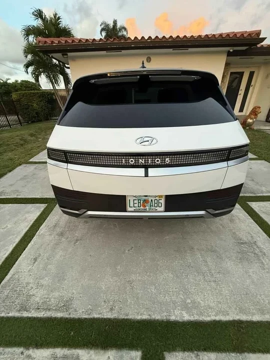 2022 Hyundai Ioniq 5 - Image 4 of 10