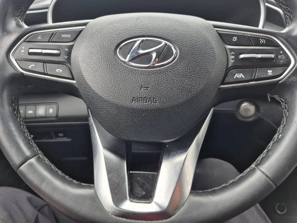 2022 Hyundai Santa Fe - Image 8 of 12